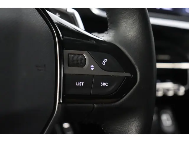 Peugeot 2008 1.2 PureTech GT-Line 2020 Benzine 24