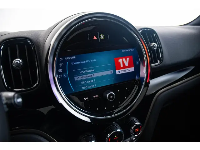 MINI Countryman Cooper SE ALL4 2022 Hybride Benzine 16