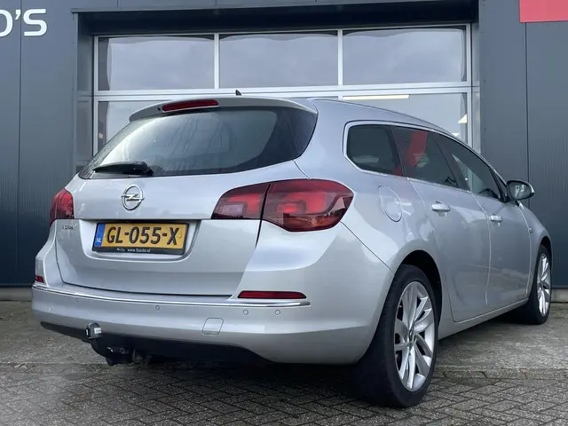 Opel Astra Sports Tourer 1.4 Turbo Business + 2015 Benzine 6