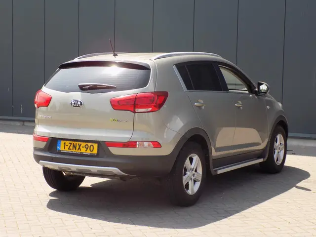 Kia Sportage 1.6 GDI ComfortLine 2015 Benzine 6