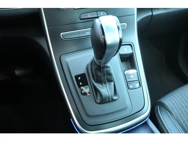 Renault Scénic TCe 140 Intens 2022 Benzine 24