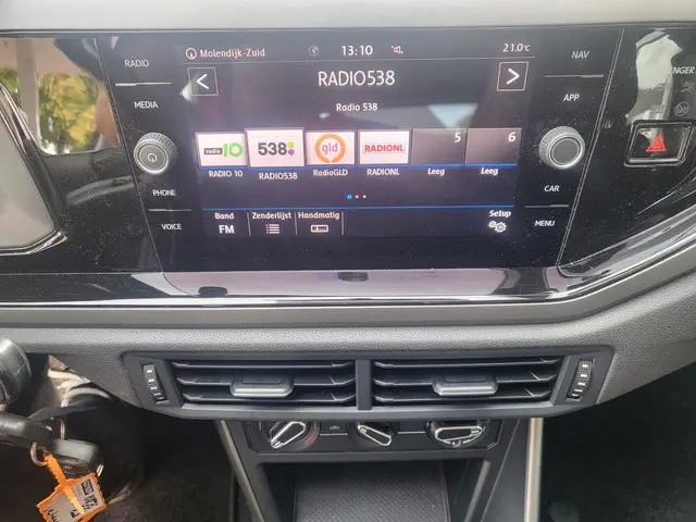Volkswagen Polo 1.0 TSI Comfortline 2020 Benzine 18