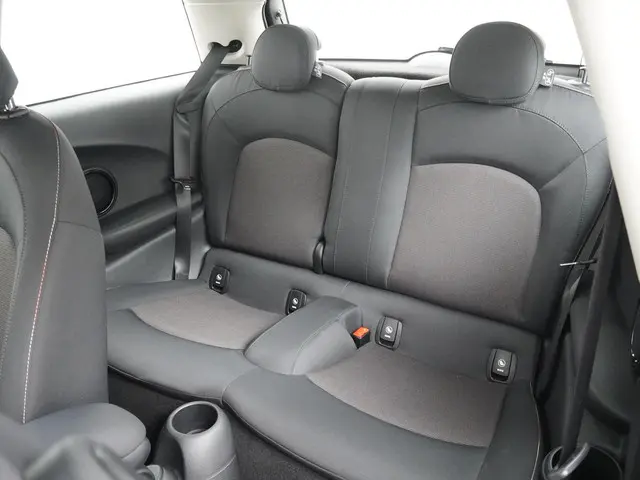 MINI Cooper Salt 2020 Benzine 14