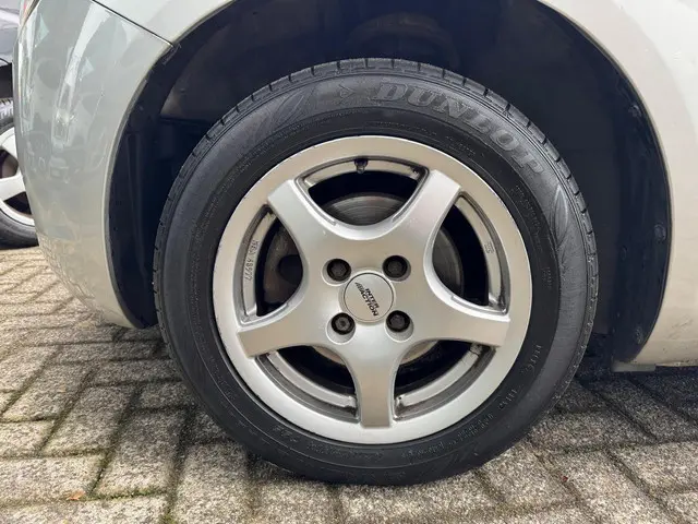 Opel Agila 1.0 Silver Edition 2012 Benzine 13