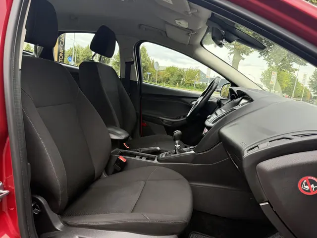 Ford Focus 1.0 Titanium Edition 2015 Benzine 7