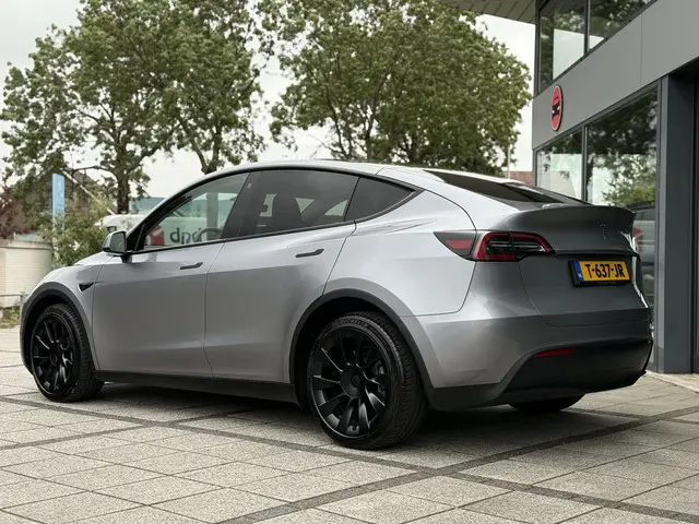 Tesla Model Y Long Range AWD Dual 2023 Elektrisch 4