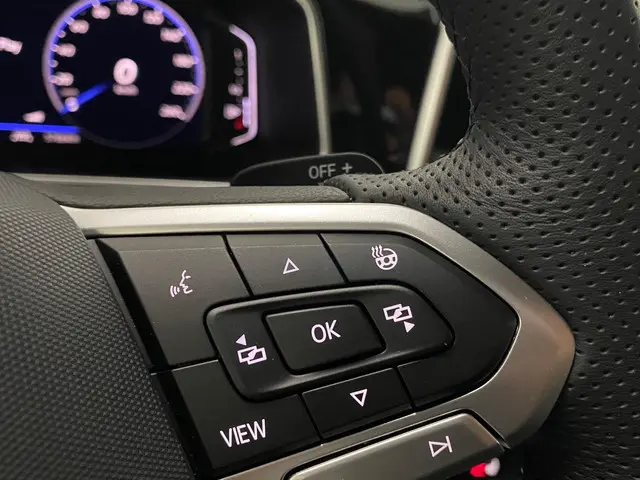 Volkswagen T-Roc 1.5 TSI R Line 2025 Benzine 17