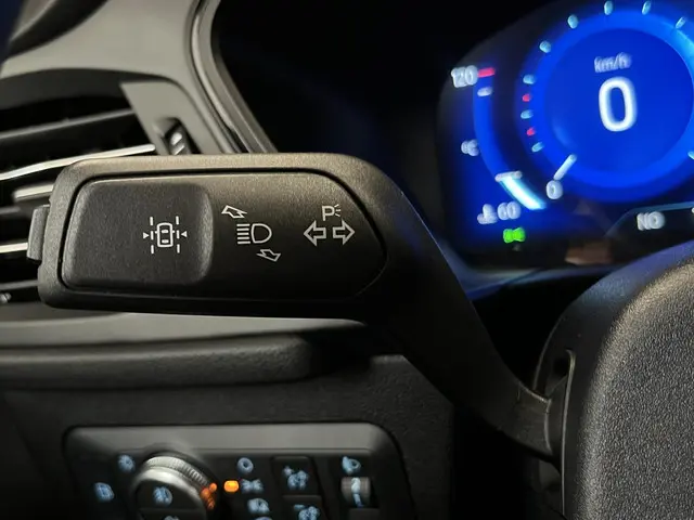 Ford Kuga 2.5 PHEV ST-Line 2023 Hybride Benzine 43