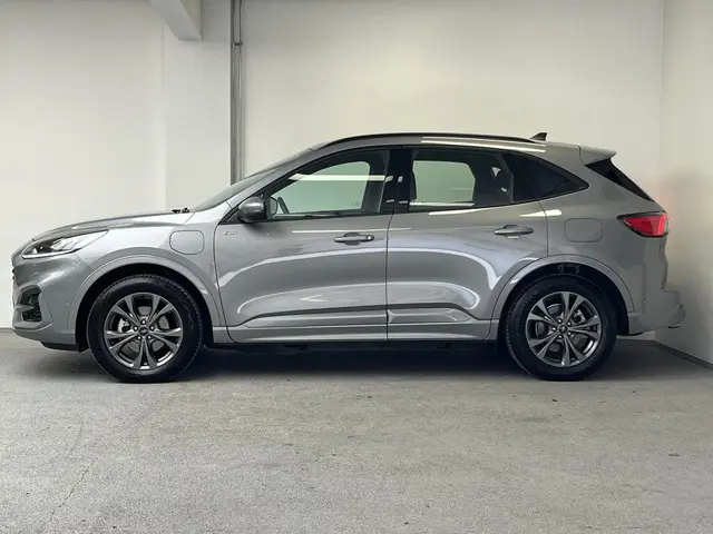 Ford Kuga 2.5 PHEV ST-Line 2023 Hybride Benzine 13