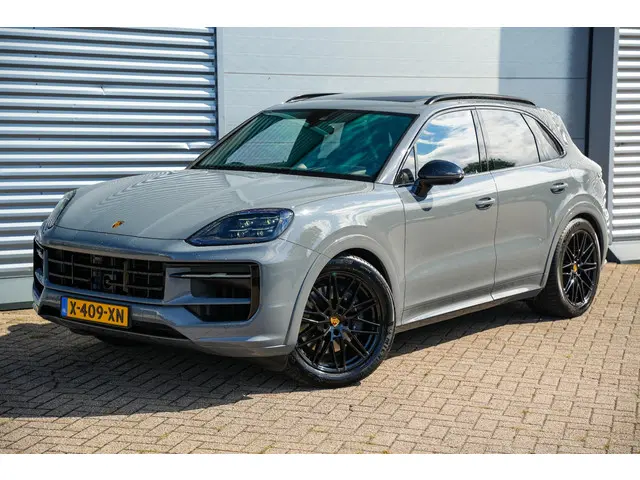 Porsche Cayenne 3.0 E-Hybrid 2024 Hybride Benzine 38