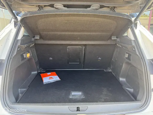 Opel Grandland X 1.2 Turbo Ultimate / Bomvol 2018 Benzine 23