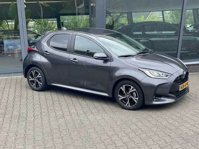 Toyota Yaris 1.5 Hybrid 115 Dynamic 2025 Hybride Benzine 3