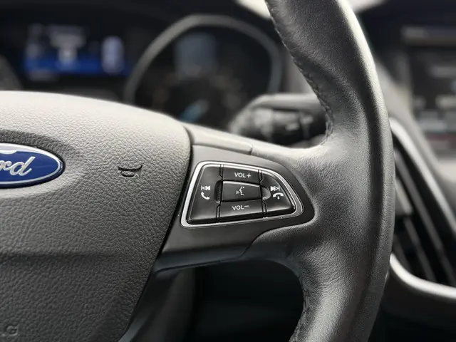 Ford Focus 1.0 Titanium Edition 2015 Benzine 17