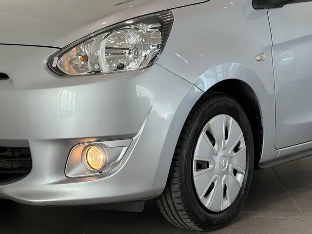Mitsubishi Space Star 1.0 Inform 2013 Benzine 16
