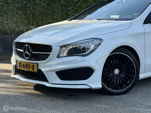 Mercedes-Benz CLA Shooting Brake 180 2015 Benzine 11