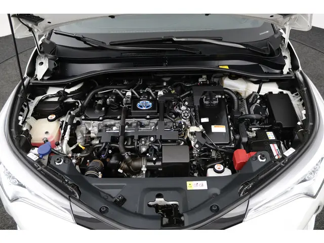 Toyota C-HR 1.8 Hybrid Dynamic 2018 Hybride Benzine 34