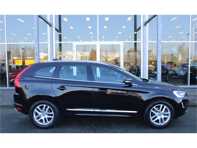 Volvo XC60 T5 Automaat Polar+ 2018 Benzine 32