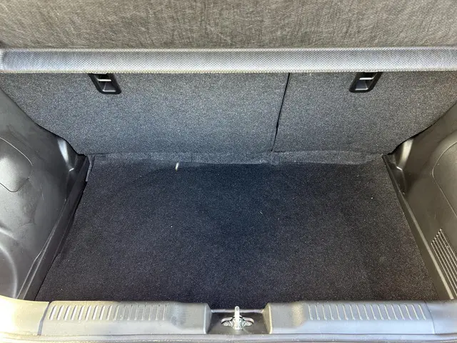 Suzuki Swift 1.2 Style Smart Hybrid 2021 Benzine 20