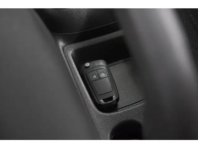 Opel KARL 1.0 Rocks Online Edition 2018 Benzine 15