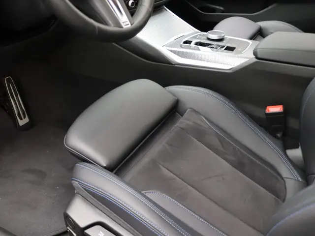 BMW 3 Serie Sedan 320e 2024 Hybride Benzine 11