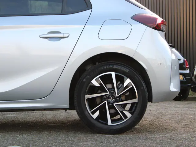 Opel Corsa 1.2 Turbo Hybrid GS 2024 Hybride Benzine 23