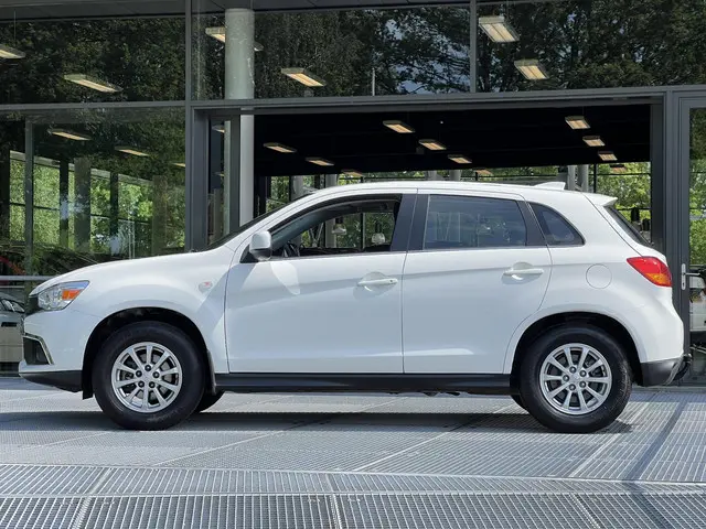Mitsubishi ASX 1.6 Cleartec Bright+ 2017 Benzine 14