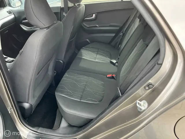 Kia Picanto 1.2 CVVT SportsLine 2015 Benzine 13