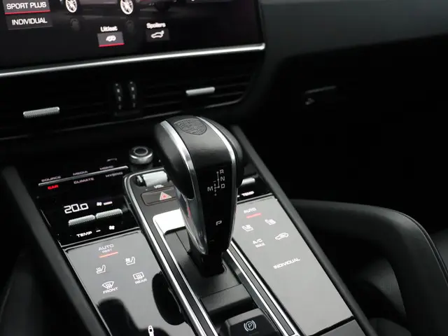 Porsche Cayenne 3.0 E-Hybrid 2020 Hybride Benzine 31