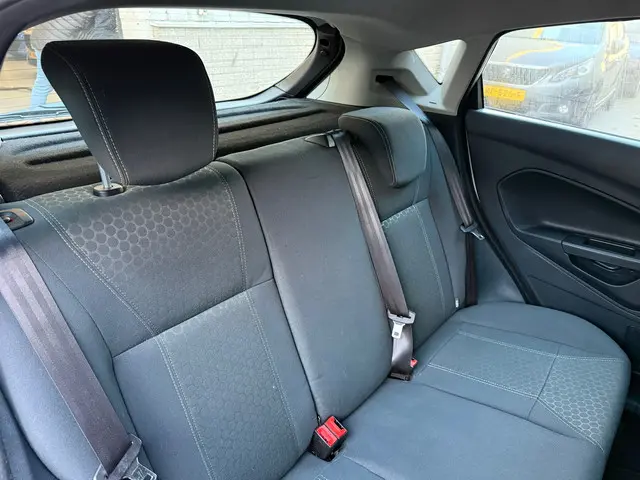 Ford Fiesta 1.25 Titanium 2013 Benzine 22