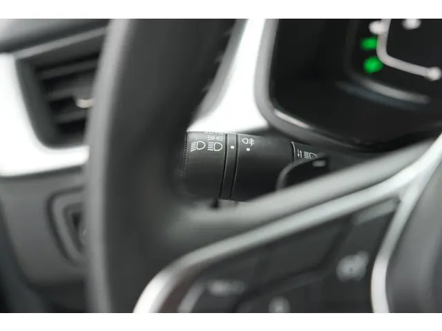Renault Captur Mild Hybrid 140 EDC Techno 2023 Benzine 37
