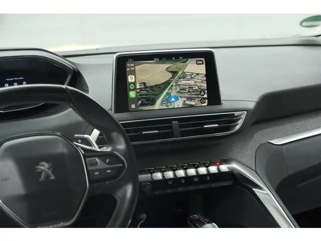 Peugeot 3008 PureTech 130 EAT6 Allure 2017 Benzine 60