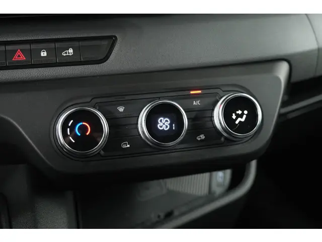 Renault Master T35 2.0 dCi 150 L3H2 Extra 2024 Diesel 32