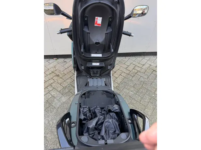 Peugeot Metropolis Scooter RS 2018 Benzine 9
