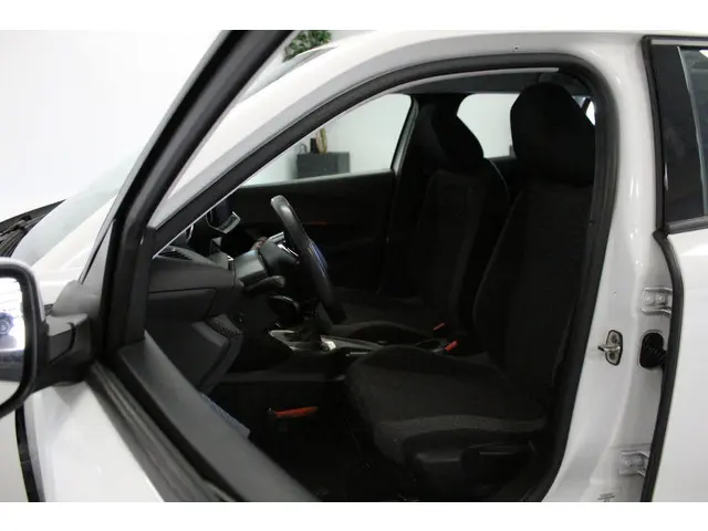 Peugeot 2008 1.5 BlueHDi Blue Lease Active 2021 Diesel 10