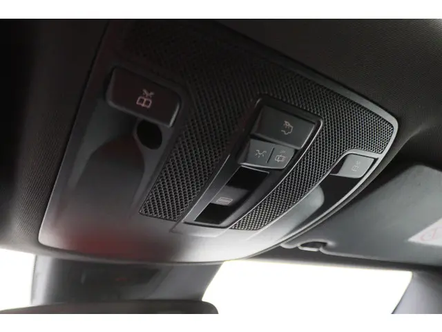 Mercedes-Benz GLA 250 4Matic 2017 Benzine 52