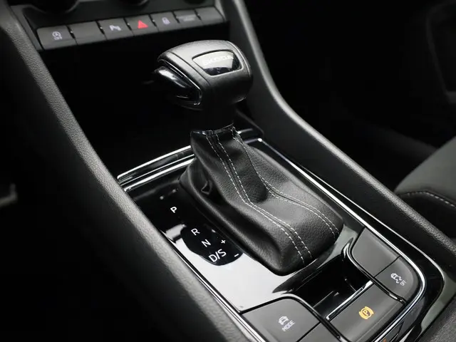 Škoda Karoq 1.5TSI/150PK ACT Sportline DSG 2023 Benzine 37