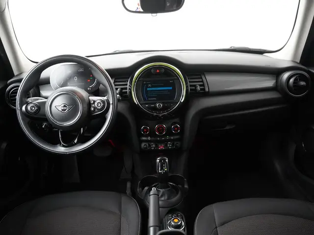 MINI 5-Deurs Cooper 2020 Benzine 5