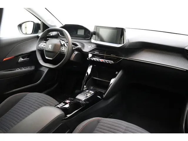Peugeot e-208 3