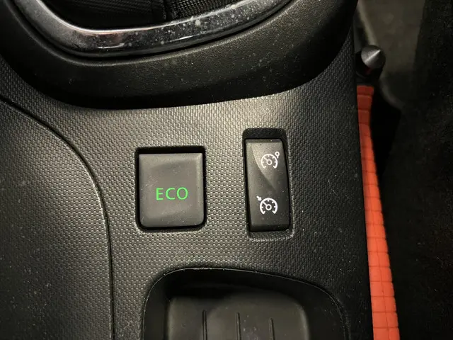Renault Captur 0.9 TCe Dynamique 2015 Benzine 33