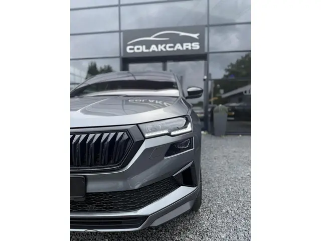 Škoda Karoq 2.0 TSI 4x4 Sportline Business 2022 Benzine 33