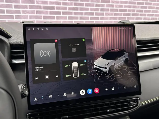 Lynk & Co 01 More 2025 Hybride Benzine 26