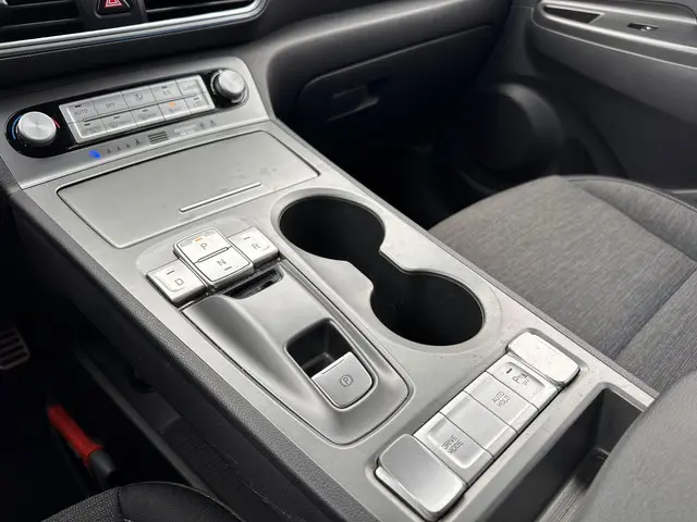 Hyundai Kona EV Comfort 64 kWh 2020 Elektrisch 17