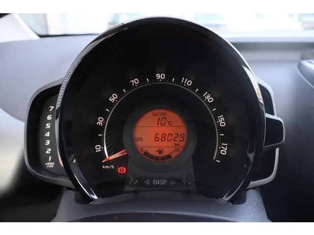 Toyota Aygo 1.0 VVT-i x-play 2021 Benzine 16