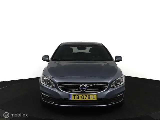 Volvo V60 1.5 T2 Polar+| Leer| Trekhaak 2018 Benzine 3