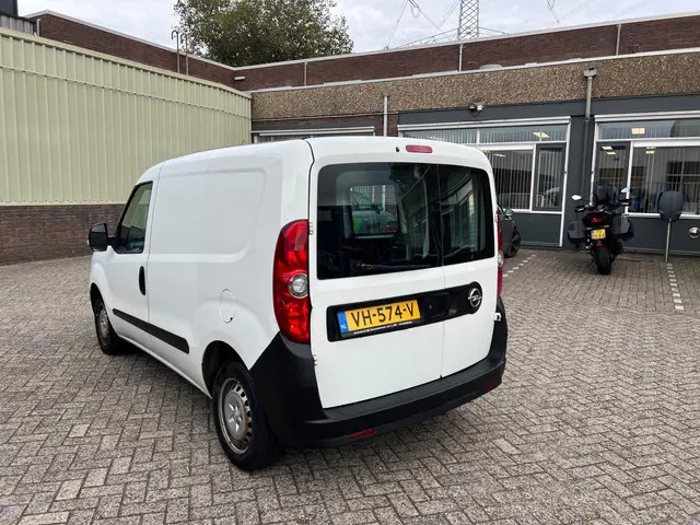 Opel Combo 1.3 CDTi L1H1 ecoFLEX 2014 Diesel 15