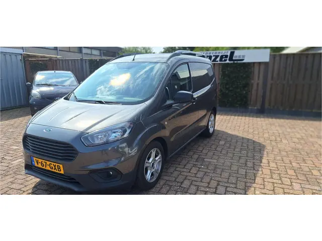 Ford Transit Courier 1.0 Ambiente 2018 Benzine 4