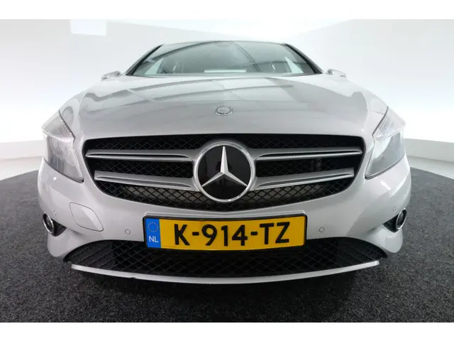 Mercedes-Benz A-Klasse 180 2013 Benzine 18
