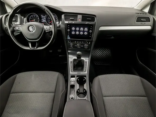 Volkswagen Golf 1.0 TSI Sportline 2017 Benzine 6