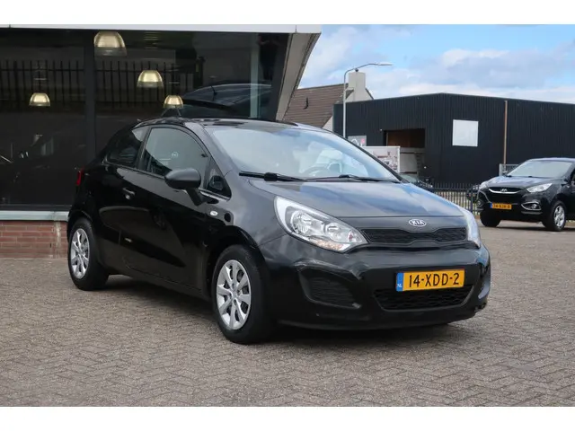 Kia Rio 1.2 CVVT 2012 Benzine 6
