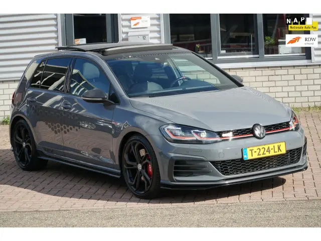 Volkswagen Golf 2.0 TSI GTI TCR PANO 2019 Benzine
